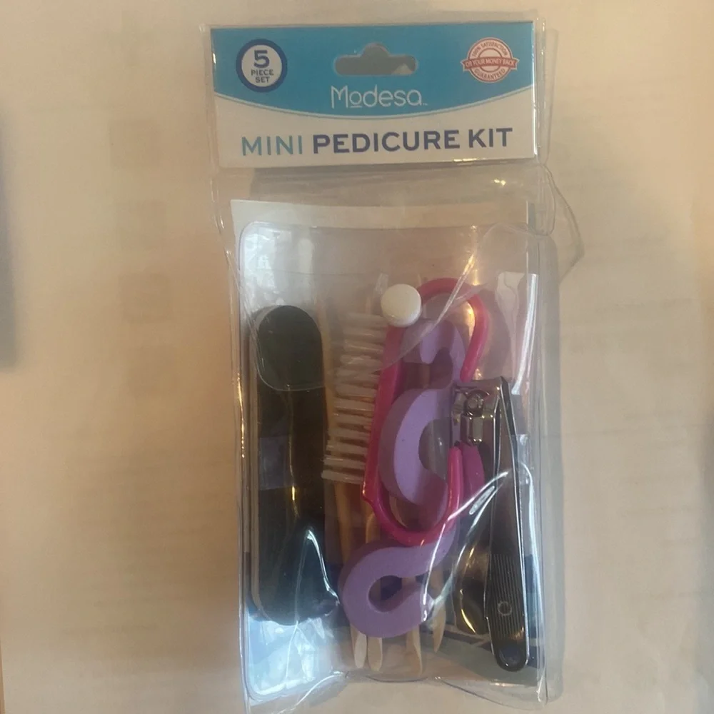 MODESTO 15p Nail Manicure Pedicure Selfcare Kit w/ Caddy NIP $35 lcsr